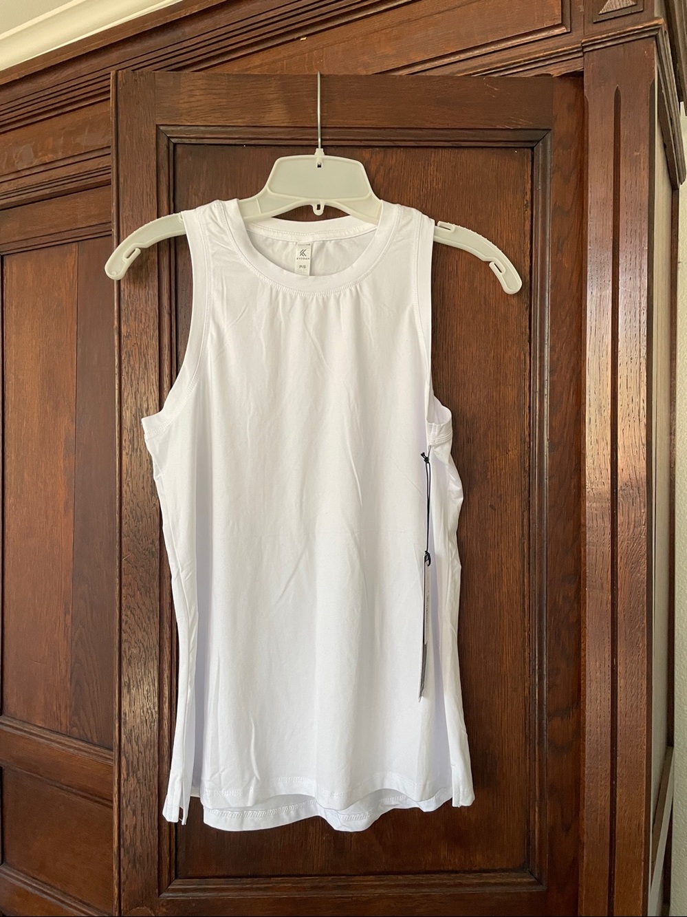 KYODAN Performance Sport White Sleeveless Tank Top NWT!